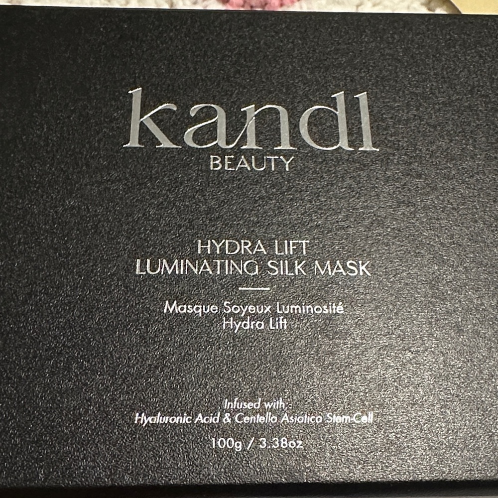 AND Black Hydra Lift Luminating Silk Mask